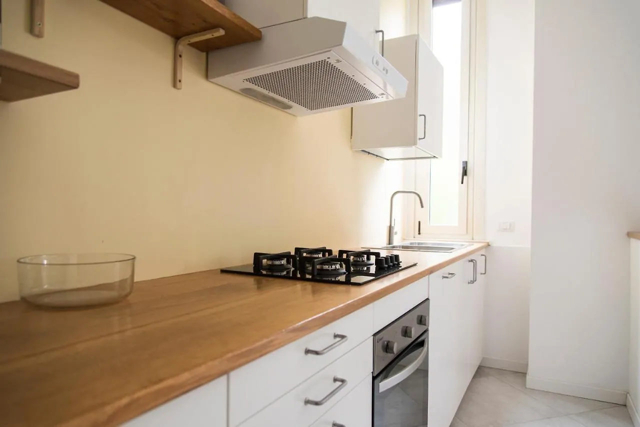 1 Bedroom Flat With Garden Milan Italy